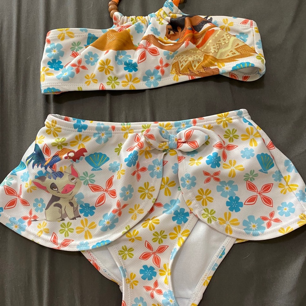 Bathing suit